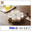 Hochwertige Keramik 4pcs Herzform Gericht mit Bambus-Tablett